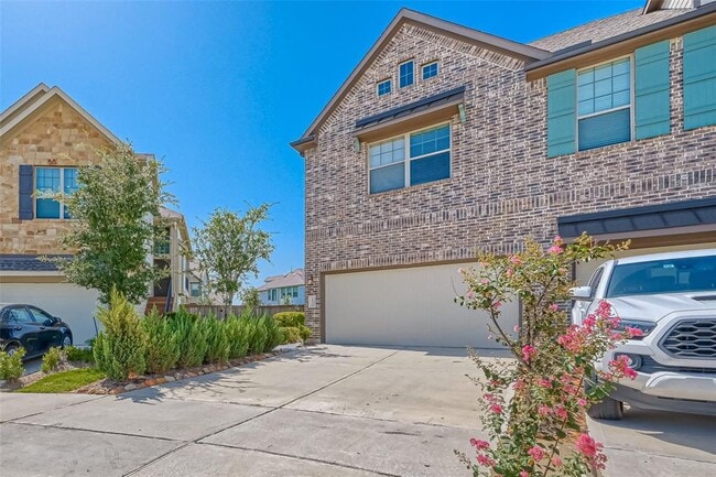 Building Photo - 16235 Rattlesnake Run Trail Trl