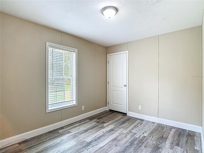 Building Photo - 7515 Rooks Dr