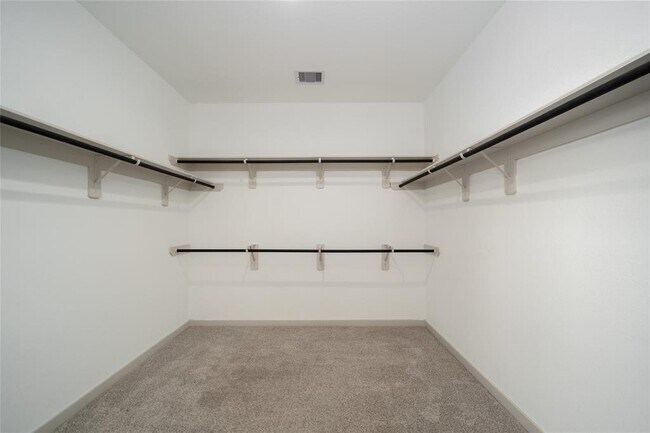 Building Photo - 29423 Red Rocks Pk Dr