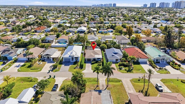 Building Photo - 660 100th Ave N