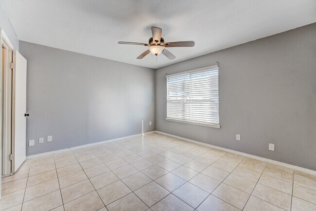 Building Photo - 6001 Reims Rd