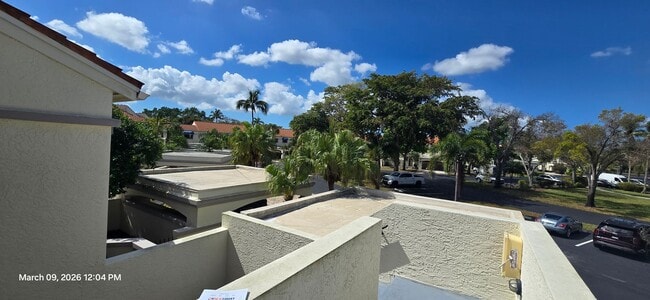 Building Photo - Welcome to **Caloosa Yacht & Racquet Club**, one of Fort Myers’ most desirable **gated waterfront...