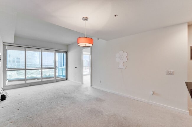 Building Photo - Panorama Towers 1