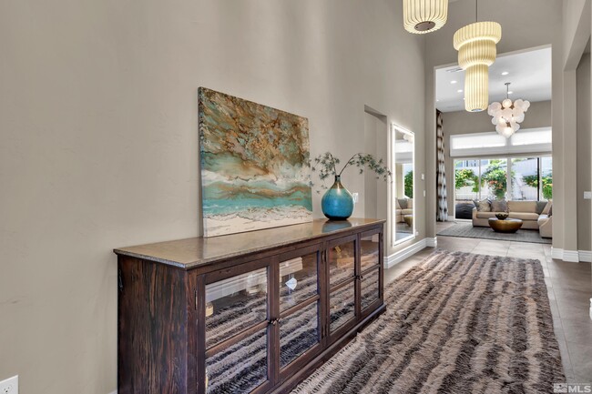 Building Photo - 724 W Pleasant Oak Trl