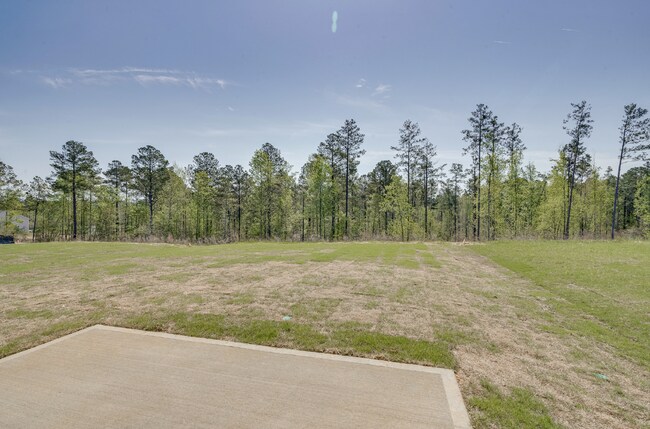 Building Photo - Spacious 4-Bed Gem with 2.5 Baths in Fuqua...