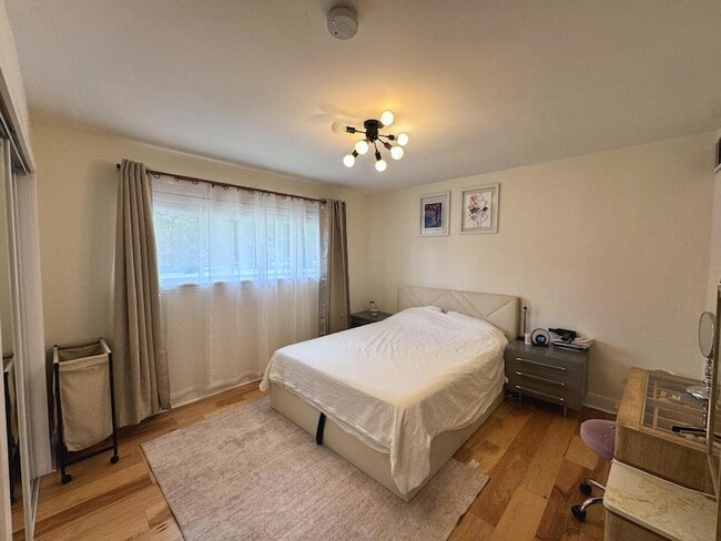 Building Photo - 2380 Walce Dr