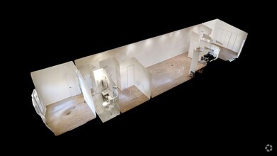 Building Photo - Large 3 bed/2 bath unit with private yard,...