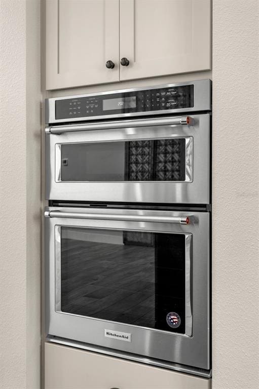 Building Photo - 8276 Modiano St