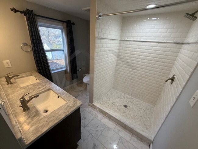 Building Photo - 389 Channing St