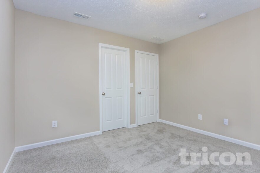 Building Photo - 10406 Deercrest Ln