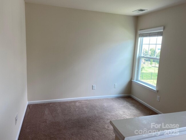 Building Photo - 14425 Green Birch Dr