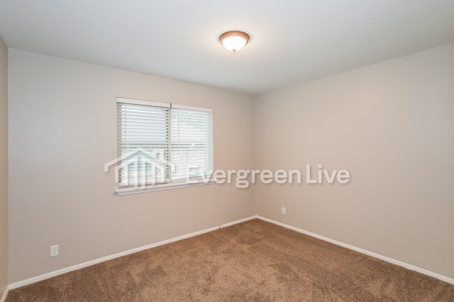 Building Photo - 311 Franklin Dr