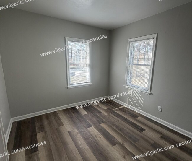 Building Photo - Hot Offer: $997 Rent for Your First 6 Months!