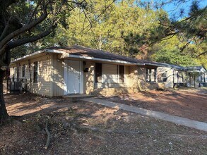 Building Photo - Nearly A New Home!