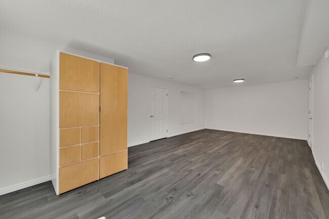 Building Photo - 5108 E Wolf Rdg Cir