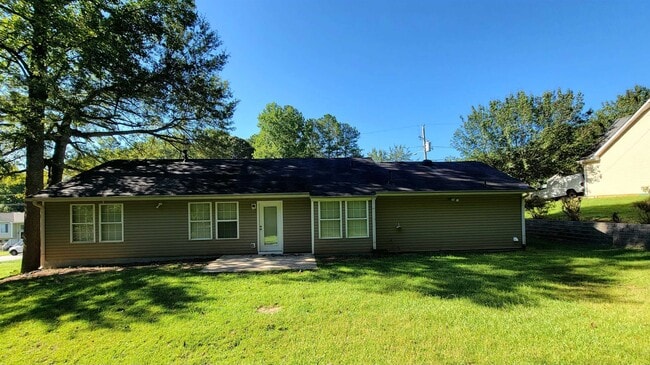 Building Photo - 7025 Stoneridge Dr