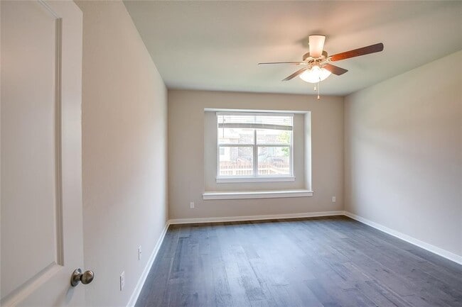Building Photo - 601 Dusky Sap Ln