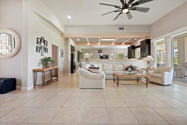 Building Photo - 39305 Fernwood Glen Ct