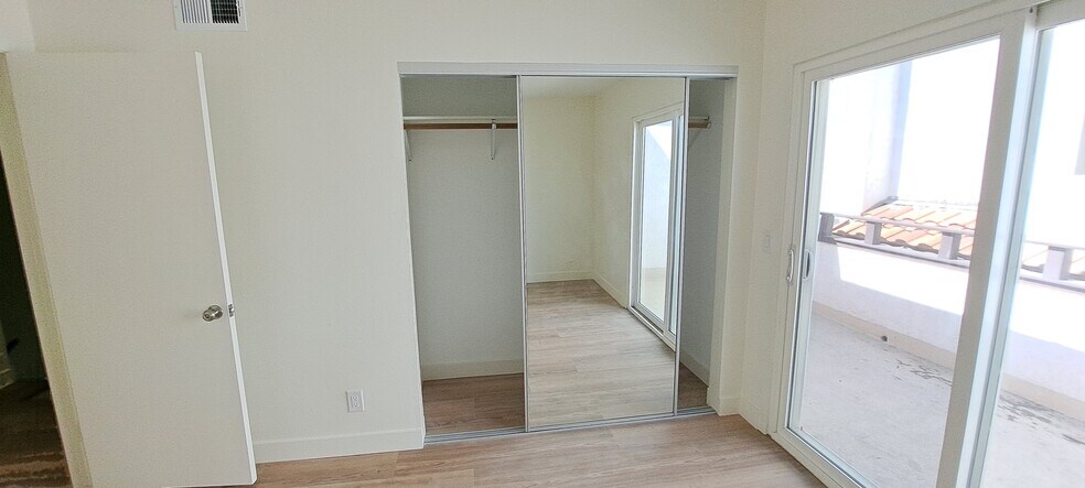 Bedroom 2 closet and balcony - 314 20th St