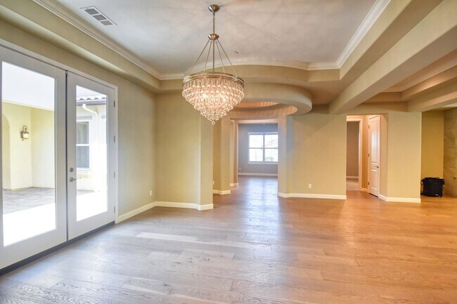 Building Photo - 5 Bedroom Resort-Style Estate with Pool, Spa & RV Parking