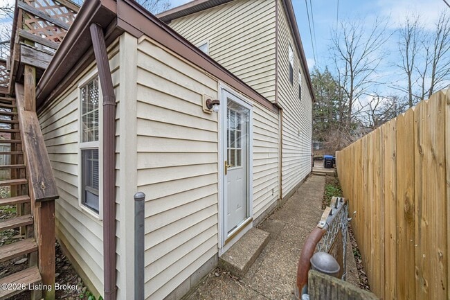 Building Photo - 1612 Ellwood Ave