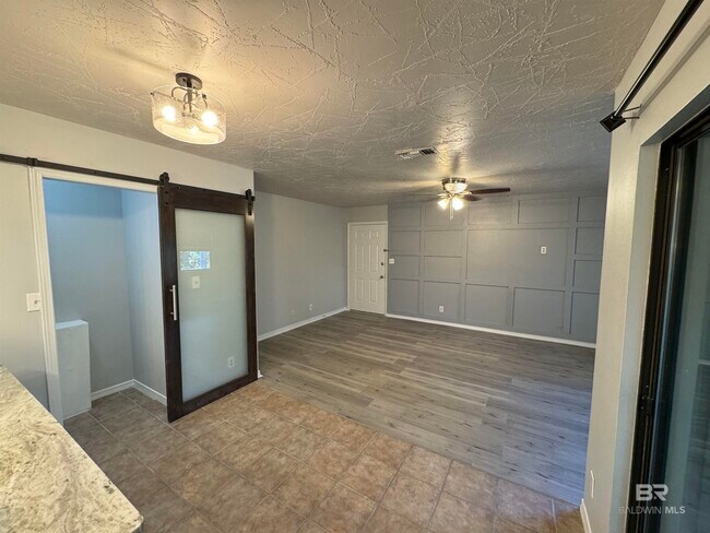 Building Photo - 500 Grant St