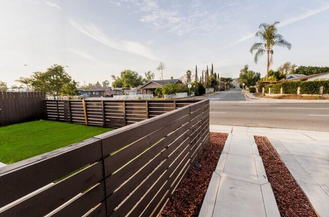 Building Photo - 451 E Lincoln Ave