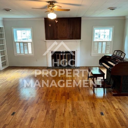 Building Photo - 209 Fairway Dr