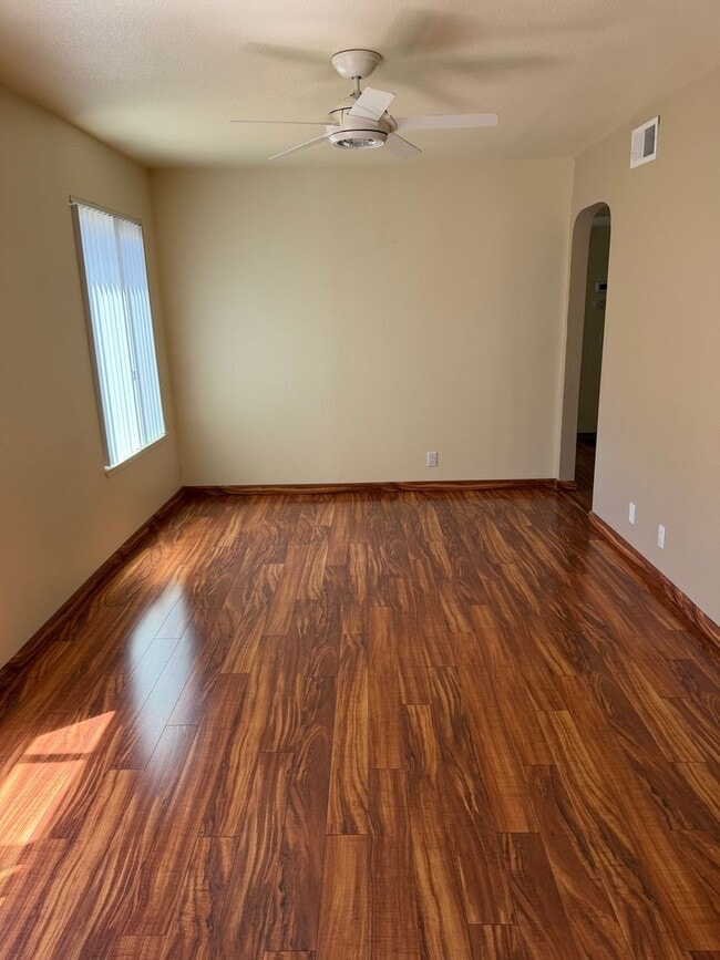 Building Photo - Santa Clara- Park Villas-Single story unit with community pool!