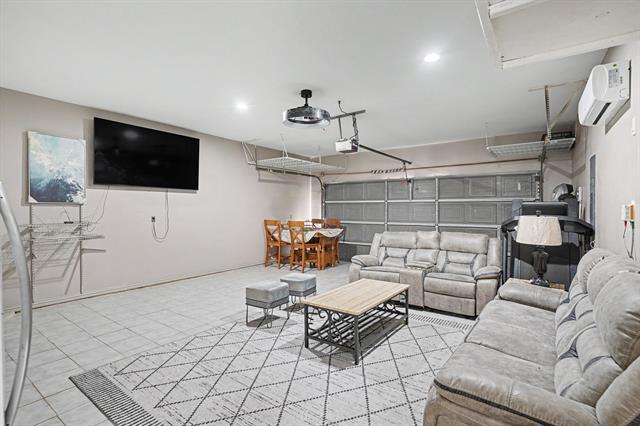 Building Photo - 8660 Lariat Cir