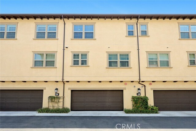 Building Photo - 925 Clementine Ct