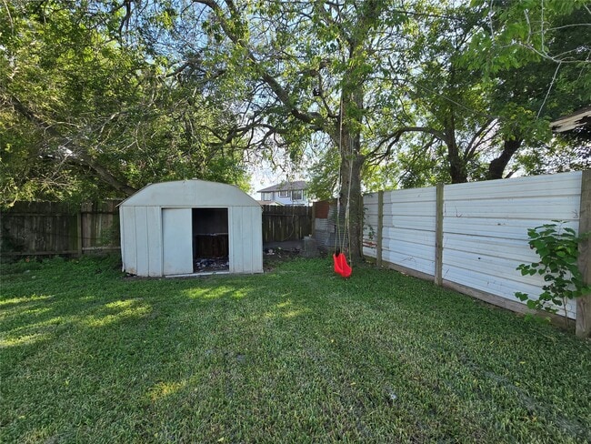 Building Photo - 5543 Ambern Dr