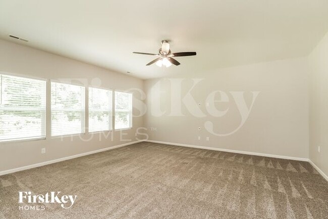 Building Photo - 8000 Camden Crossing