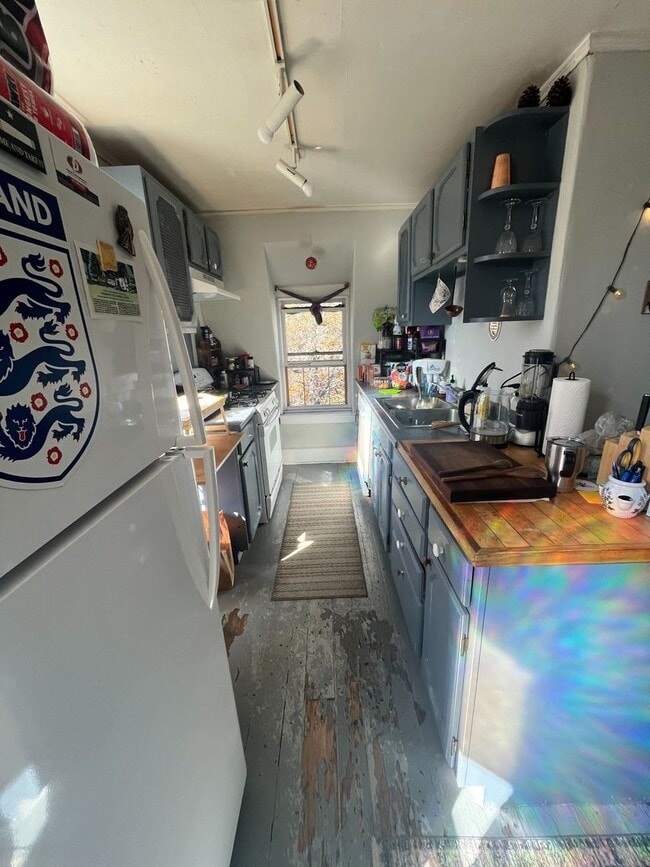 Building Photo - South Main Street Bethel (102)