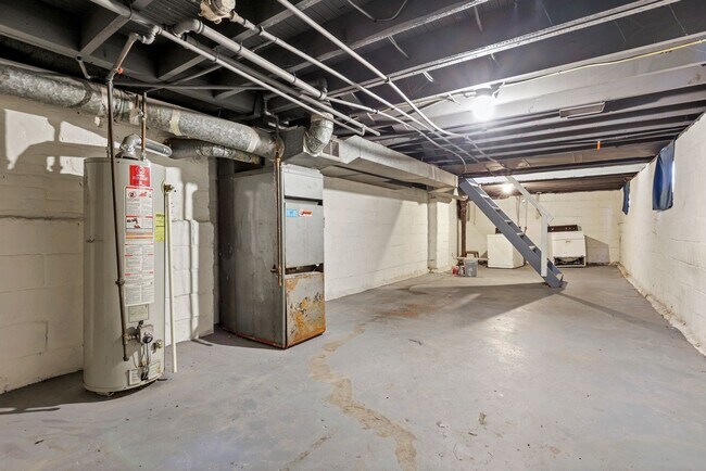 Building Photo - 252-254 S Wayne Ave