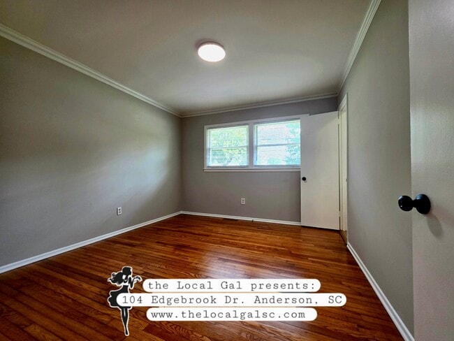 Building Photo - 104 Edgebrook Dr