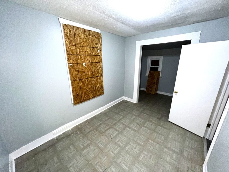 Building Photo - 6755 S Throop St