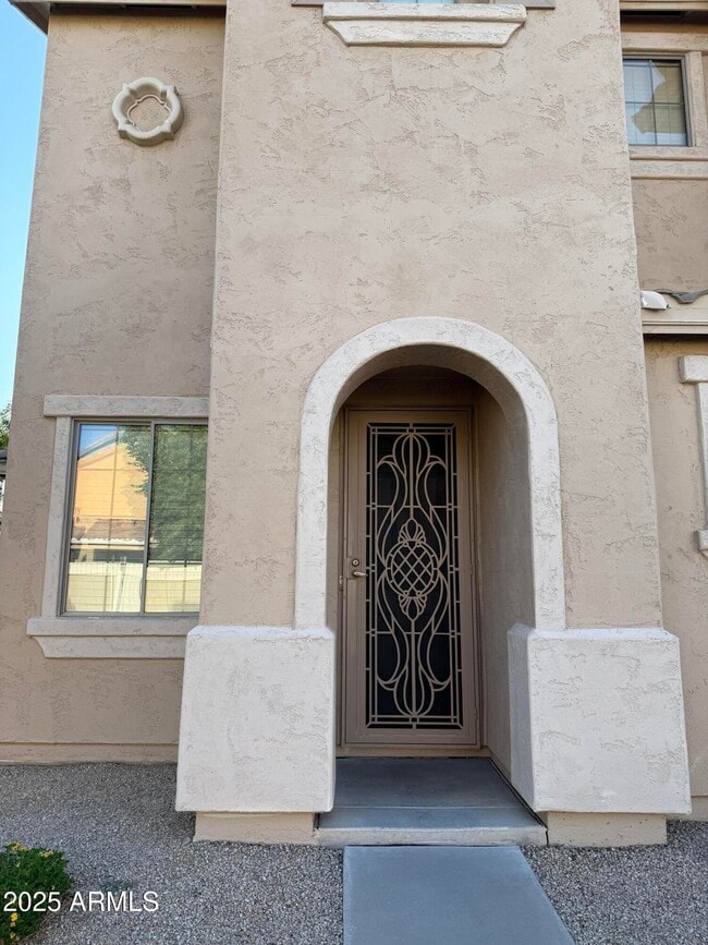 Building Photo - 848 S Colonial Dr