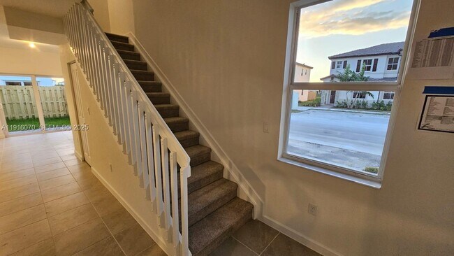 Building Photo - 2618 SE 27th Ct