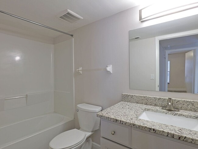 Building Photo - 5321 Summerlin Rd
