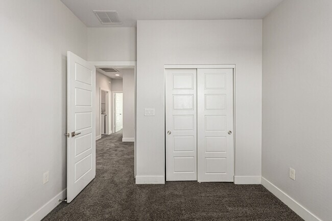 Building Photo - 7531 E Billings St