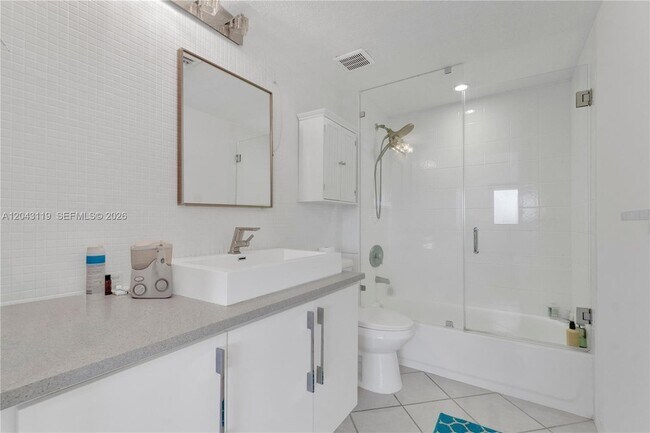 Building Photo - 3500 Coral Wy