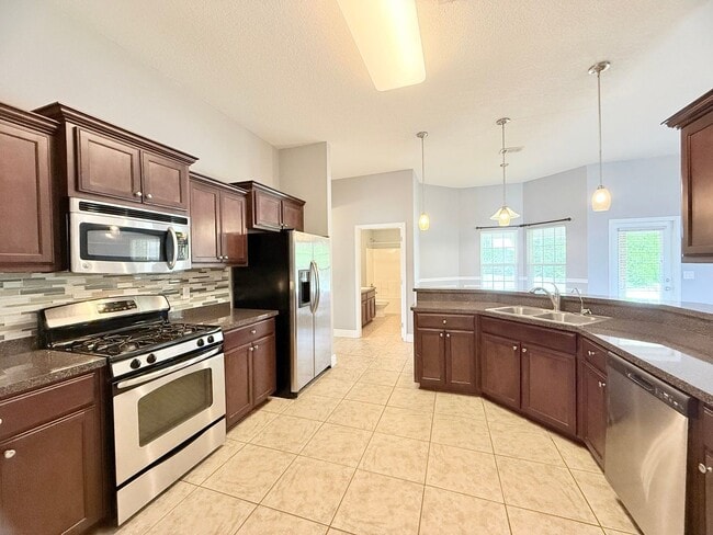Building Photo - Spacious 4-Bedroom Home - Whisper Creek