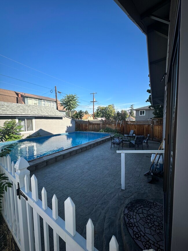 Building Photo - 2 N Delaware Ave