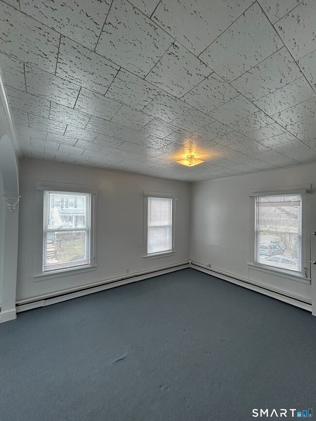 Building Photo - 73 Peck St