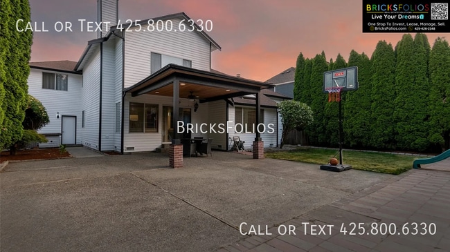 Building Photo - 4522 NE 21st Pl