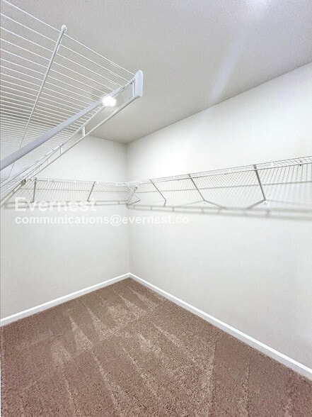 Building Photo - 2172 Willow Gln Dr