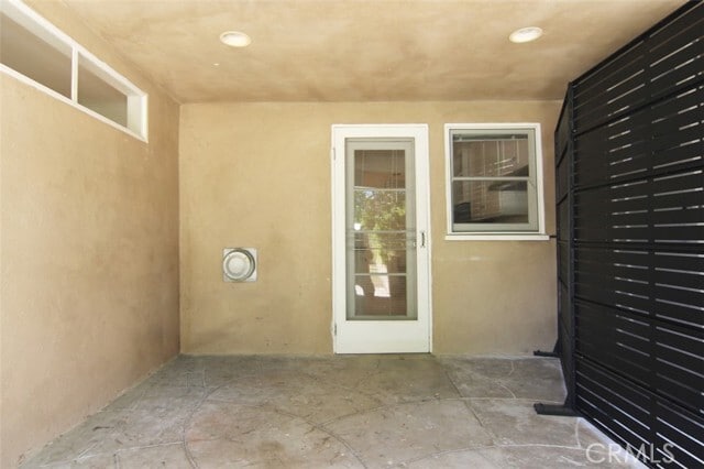 Building Photo - 244 Spencer St