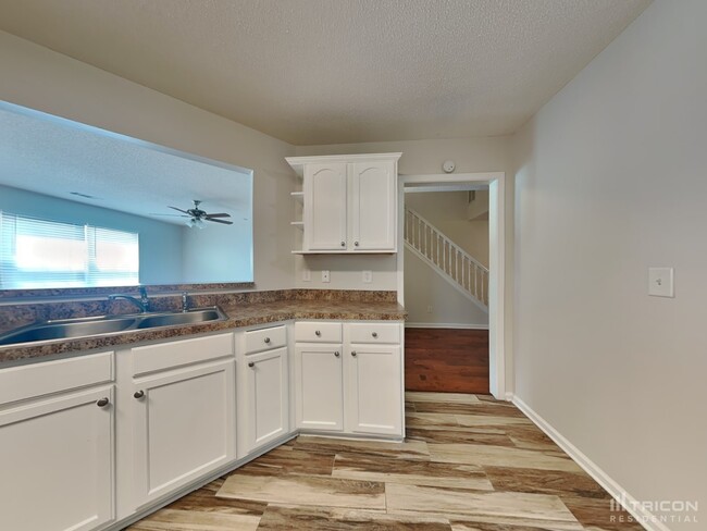 Building Photo - 11588 Alicias Ct