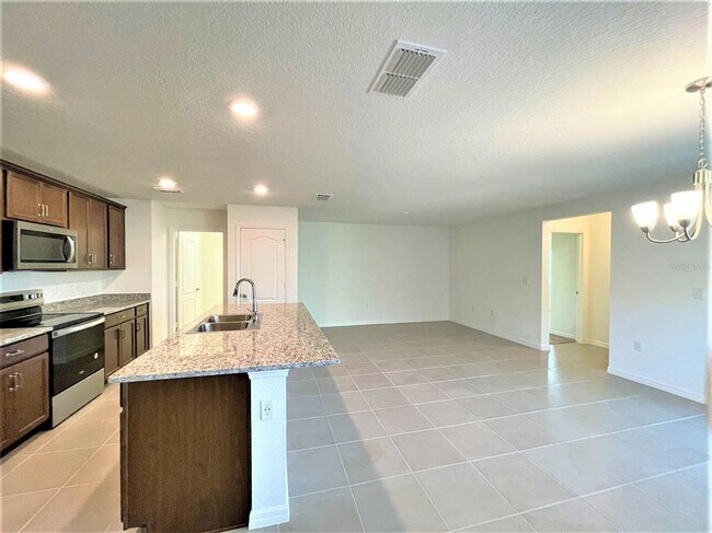 Building Photo - 1179 Papaya Cir.